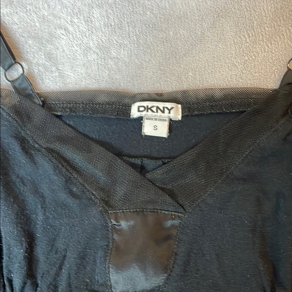 DKNY Black Sleeveless Loose Fitting Mesh Detail Camisole - Picture 3 of 7